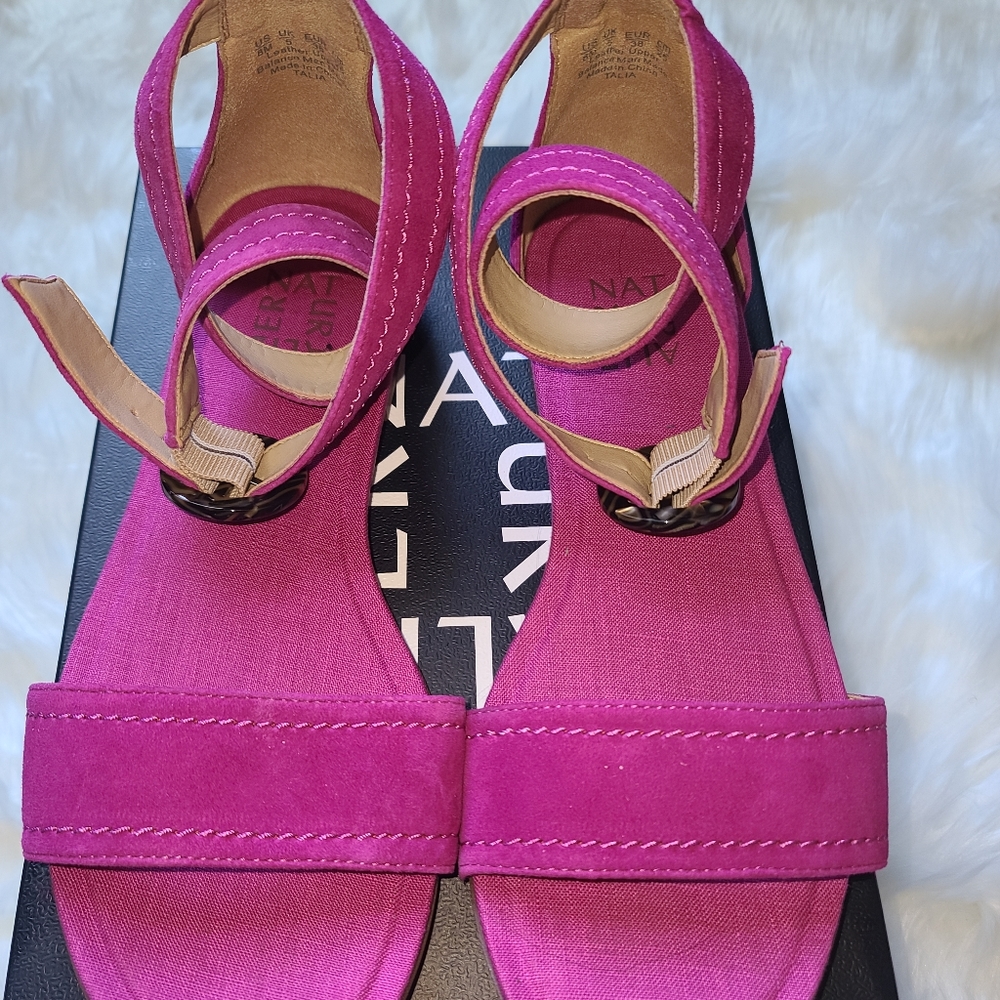 NEW Naturalizer Talia Hibiscus Strappy Sandal